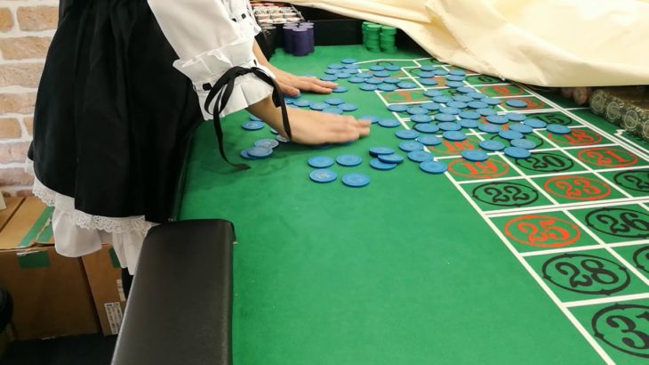 Quantity creates quality for casino dealer.　量が質を生むカジノディーリング練習